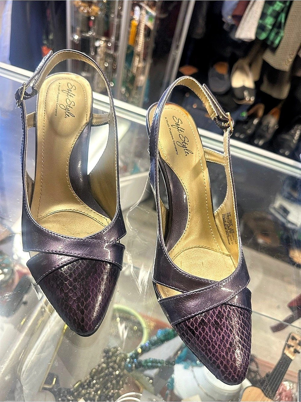 Soft Style Pointed-Toe Slingback Heels in Purple